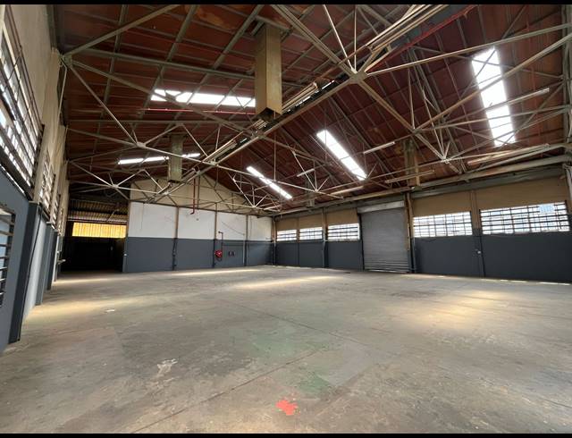 999M² WAREHOUSE TO LET IN ELANDSFONTEIN
